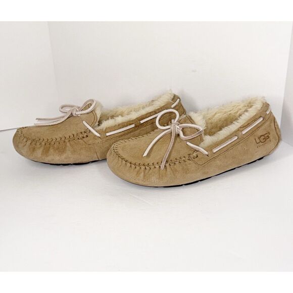 Ugg Slipper Women 6 Dakota Moccasin Beige Suede Sheepskin Fur Cozy Comfy Slip On - Picture 3 of 14